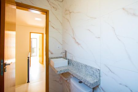 Casa à venda com 120m², 3 quartos e 3 vagasBanheiro social