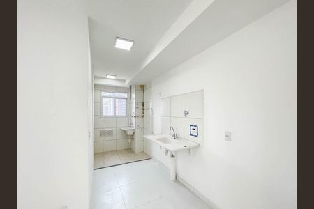 Apartamento para alugar com 45m², 2 quartos e 1 vaga Apartamento para alugar com 45m², 2 quartos e 1 vagaCozinha e Área de Serviço
