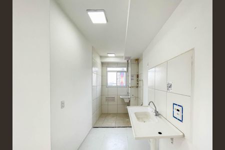 Apartamento para alugar com 45m², 2 quartos e 1 vaga Apartamento para alugar com 45m², 2 quartos e 1 vagaCozinha e Área de Serviço