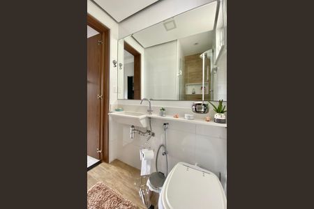 Apartamento à venda com 75m², 2 quartos e 1 vagaBanheiro 2