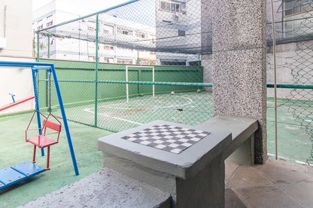 Apartamento à venda com 67m², 2 quartos e sem vagaÁrea comum