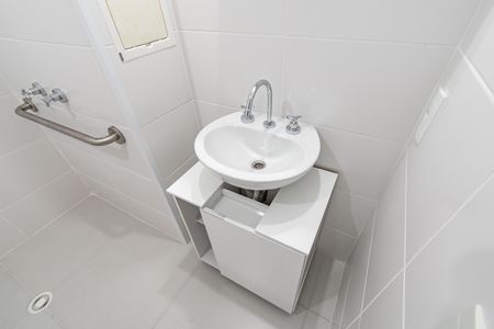 Banheiro de kitnet/studio para alugar com 1 quarto, 25m² em Alto do Ipiranga, São Paulo