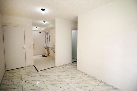 Sala de apartamento para alugar com 2 quartos, 42m² em Brás de Pina, Rio de Janeiro