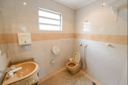 Casa para alugar com 45m², 1 quarto e 1 vaga Casa para alugar com 45m², 1 quarto e 1 vagaBanheiro da Suíte