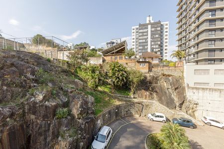 Vista da Sala de apartamento para alugar com 3 quartos, 74m² em Rio Branco, Porto Alegre