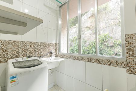 Área de Serviço de apartamento para alugar com 3 quartos, 74m² em Rio Branco, Porto Alegre