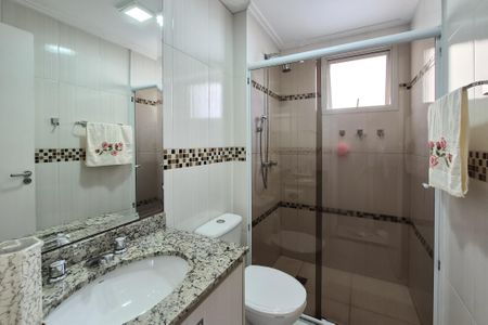 Apartamento à venda com 104m², 3 quartos e 2 vagasBanheiro da Suíte