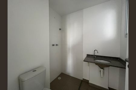 Banheiro de apartamento para alugar com 1 quarto, 33m² em Vila Dom Pedro I, São Paulo