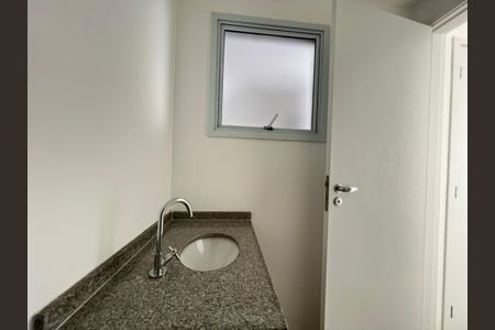 Banheiro de apartamento para alugar com 1 quarto, 33m² em Vila Dom Pedro I, São Paulo