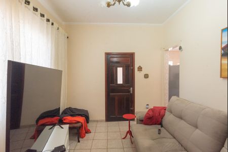 Casa à venda com 180m², 2 quartos e 3 vagasSala