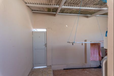 Casa à venda com 180m², 2 quartos e 3 vagasÁrea de Serviço