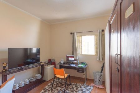 Casa à venda com 180m², 2 quartos e 3 vagasQuarto 2