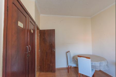 Casa à venda com 180m², 2 quartos e 3 vagasQuarto 2