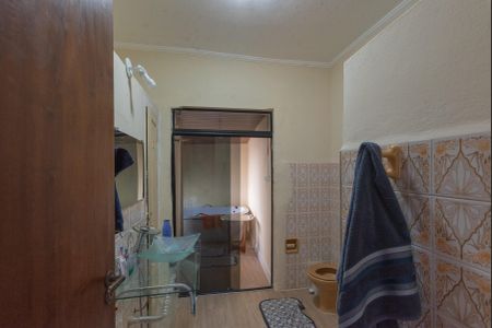 Casa à venda com 180m², 2 quartos e 3 vagasBanheiro