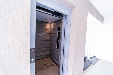 Apartamento à venda com 53m², 2 quartos e 1 vagaÁrea comum