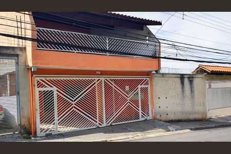 Casa à venda com 200m², 2 quartos e 1 vaga Casa à venda com 200m², 2 quartos e 1 vagaFachada