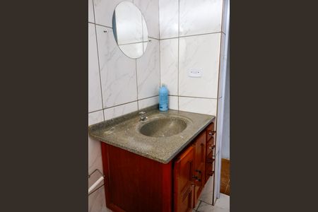 Casa à venda com 200m², 2 quartos e 1 vaga Casa à venda com 200m², 2 quartos e 1 vagaBanheiro