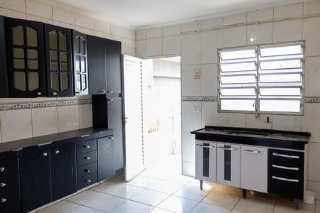 Casa à venda com 200m², 2 quartos e 1 vaga Casa à venda com 200m², 2 quartos e 1 vagaCozinha