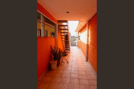 Casa à venda com 200m², 2 quartos e 1 vaga Casa à venda com 200m², 2 quartos e 1 vagaCorredor