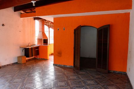 Casa à venda com 200m², 2 quartos e 1 vaga Casa à venda com 200m², 2 quartos e 1 vagaSacada
