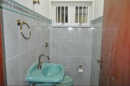 Casa à venda com 3 quartos, 279m² em Vila Brandina, Campinas