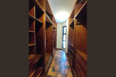 Casa à venda com 466m², 5 quartos e 4 vagas