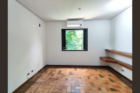 Casa à venda com 466m², 5 quartos e 4 vagas