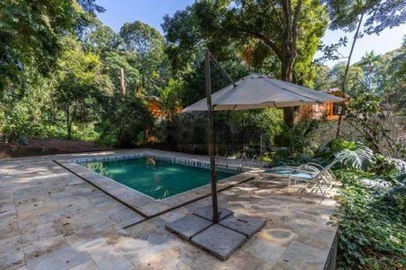 Casa à venda com 466m², 5 quartos e 4 vagas