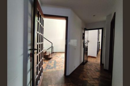 Casa à venda com 466m², 5 quartos e 4 vagas