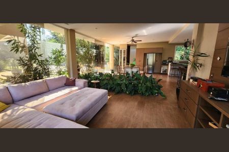 Casa à venda com 775m², 4 quartos e sem vaga