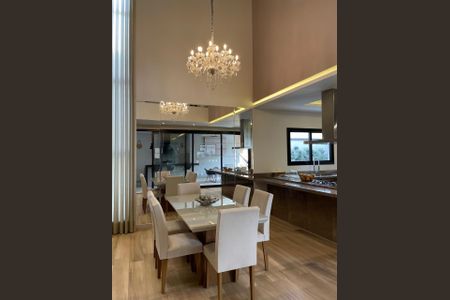 Casa à venda com 3 quartos, 254m² em Swiss Park, Campinas