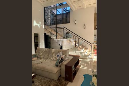 Casa à venda com 330m², 4 quartos e 4 vagas