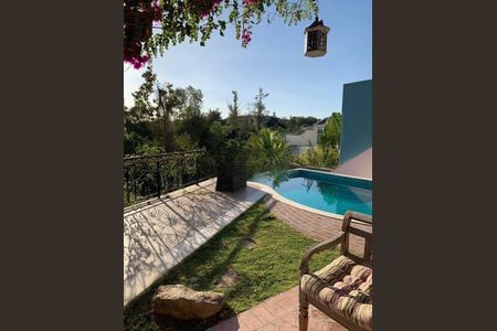 Casa à venda com 330m², 4 quartos e 4 vagas