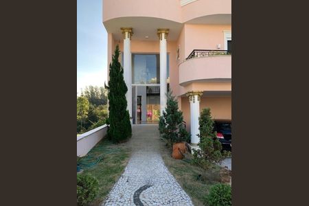 Casa à venda com 330m², 4 quartos e 4 vagas