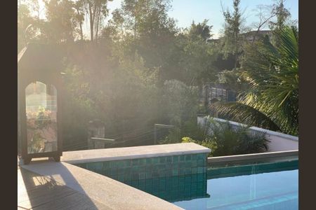 Casa à venda com 330m², 4 quartos e 4 vagas