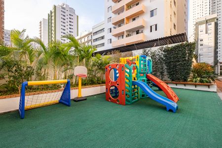 Apartamento à venda com 176m², 4 quartos e 4 vagasÁrea Comum - Playground