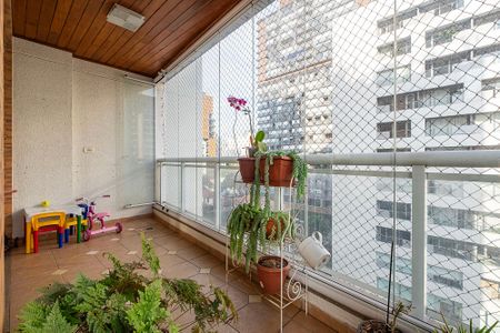 Varanda de apartamento à venda com 4 quartos, 176m² em Pinheiros, São Paulo