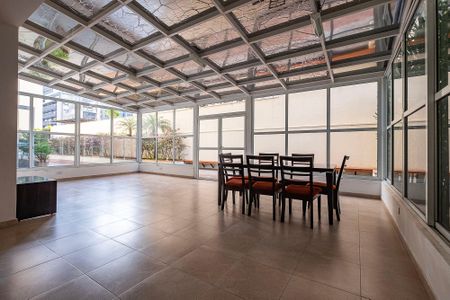 Apartamento à venda com 176m², 4 quartos e 4 vagasÁrea comum - Salão de festas