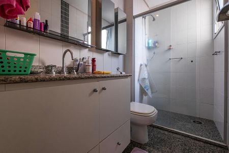 Apartamento à venda com 176m², 4 quartos e 4 vagasBanheiro Social