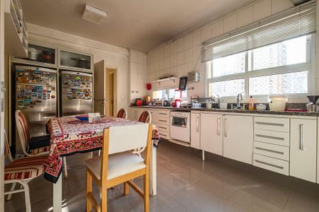 Apartamento à venda com 176m², 4 quartos e 4 vagasCozinha