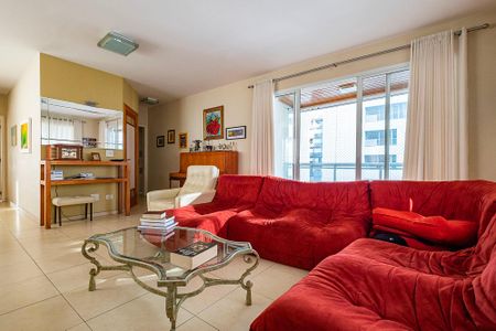 Apartamento à venda com 176m², 4 quartos e 4 vagasSala