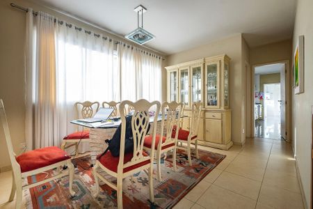 Apartamento à venda com 176m², 4 quartos e 4 vagasSala