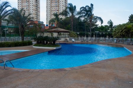 Apartamento para alugar com 124m², 3 quartos e 2 vagas Apartamento para alugar com 124m², 3 quartos e 2 vagasÁrea comum - Piscina