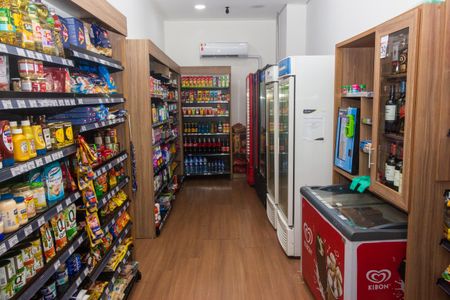 Apartamento para alugar com 124m², 3 quartos e 2 vagas Apartamento para alugar com 124m², 3 quartos e 2 vagasÁrea comum - Mercadinho