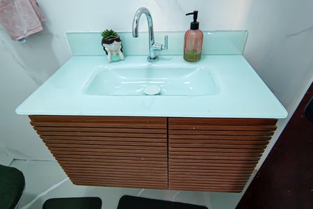 Casa de condomínio à venda com 240m², 3 quartos e 3 vagas Casa de condomínio à venda com 240m², 3 quartos e 3 vagasLavabo