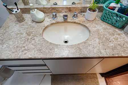 Casa de condomínio à venda com 240m², 3 quartos e 3 vagas Casa de condomínio à venda com 240m², 3 quartos e 3 vagasBanheiro