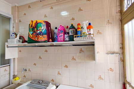 Casa de condomínio à venda com 240m², 3 quartos e 3 vagas Casa de condomínio à venda com 240m², 3 quartos e 3 vagasÁrea de Serviço