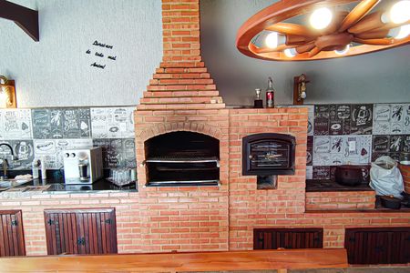 Casa de condomínio à venda com 240m², 3 quartos e 3 vagas Casa de condomínio à venda com 240m², 3 quartos e 3 vagasQuintal