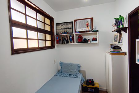 Casa de condomínio à venda com 240m², 3 quartos e 3 vagas Casa de condomínio à venda com 240m², 3 quartos e 3 vagasQuarto de Serviço