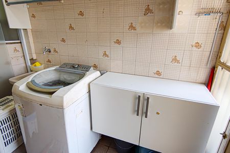 Casa de condomínio à venda com 240m², 3 quartos e 3 vagas Casa de condomínio à venda com 240m², 3 quartos e 3 vagasÁrea de Serviço